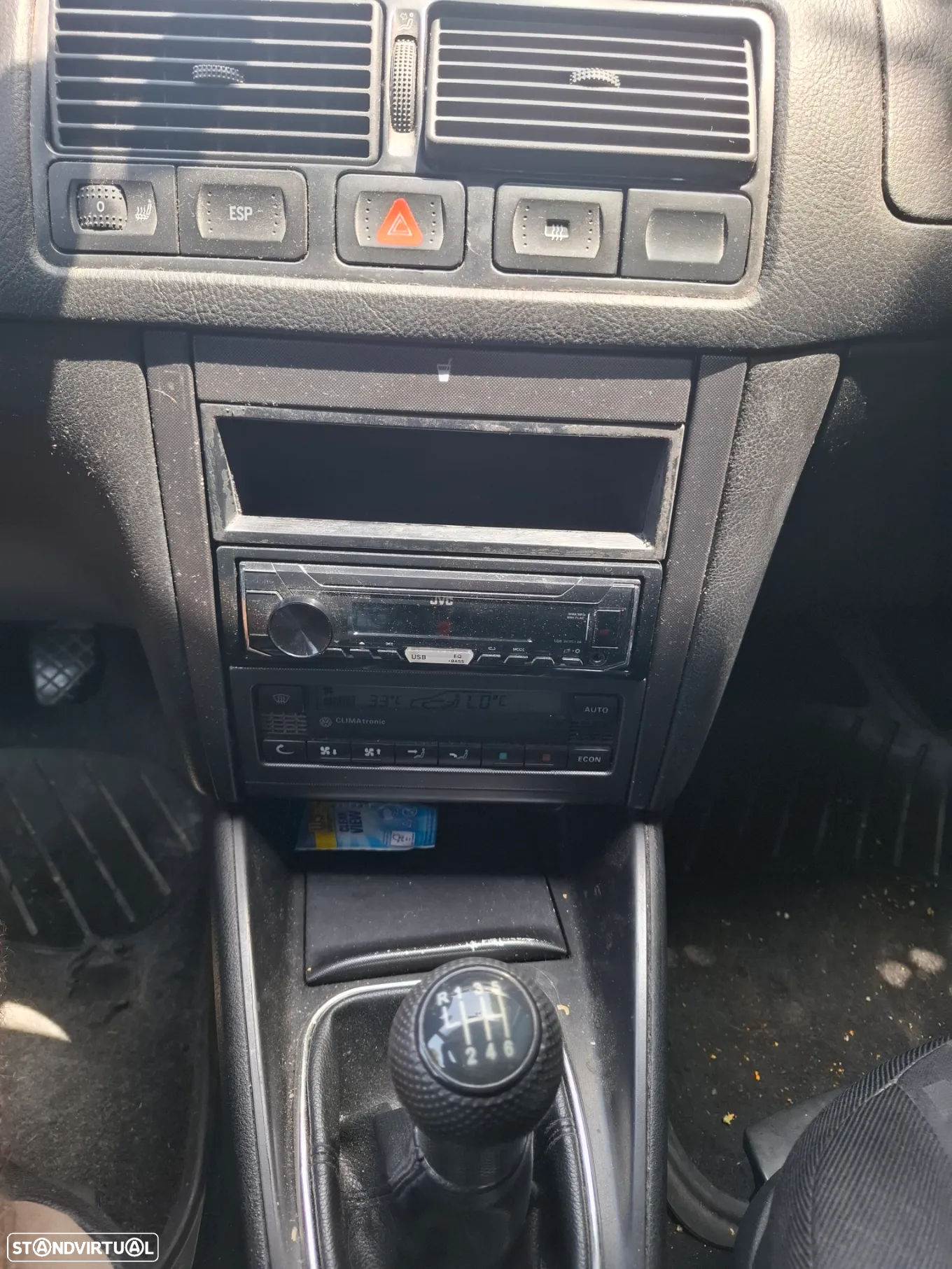 VW Bora 1.9 TDi Highline - 11