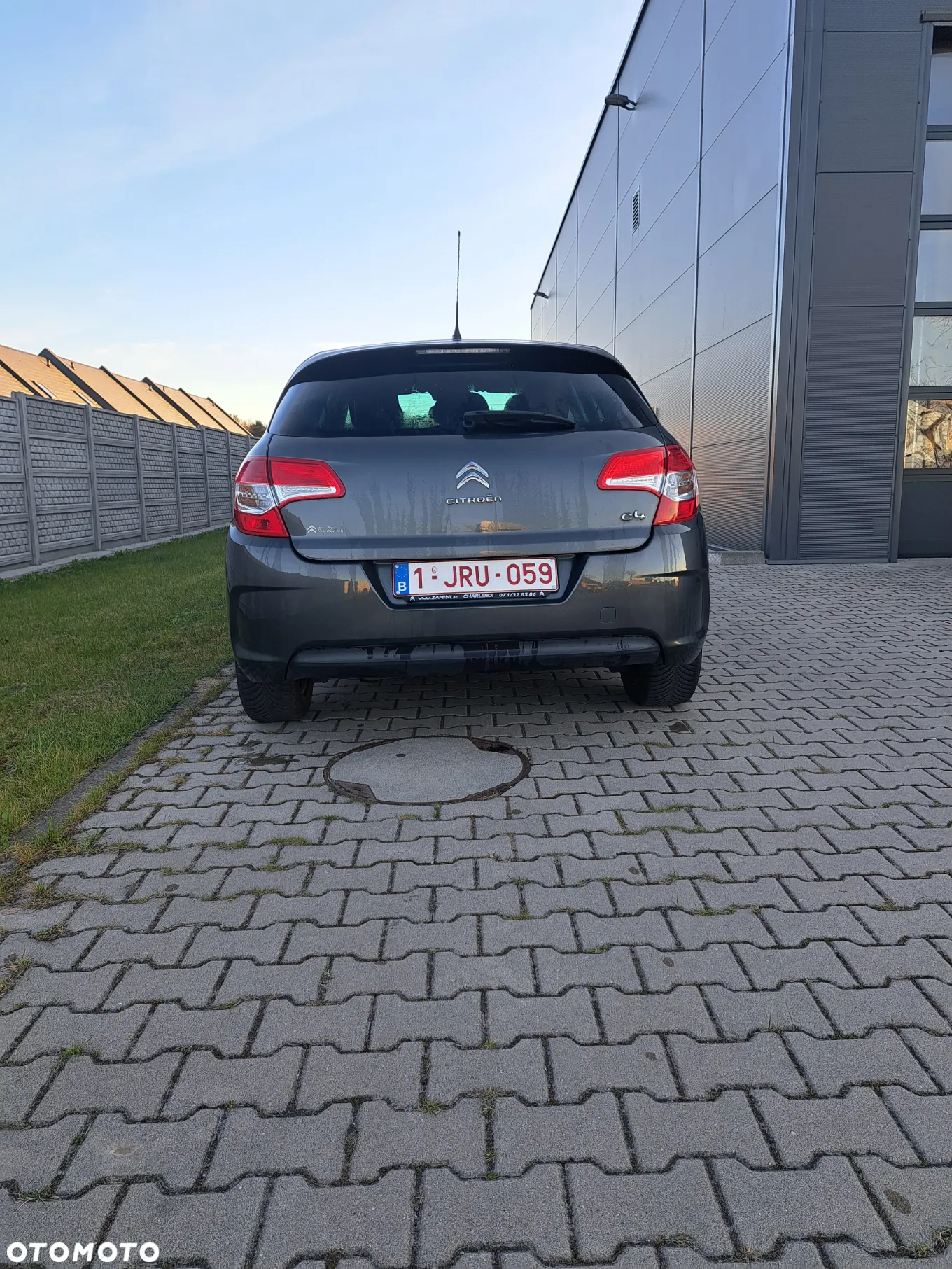 Citroën C4 PureTech 130 Stop&Start SHINE - 6