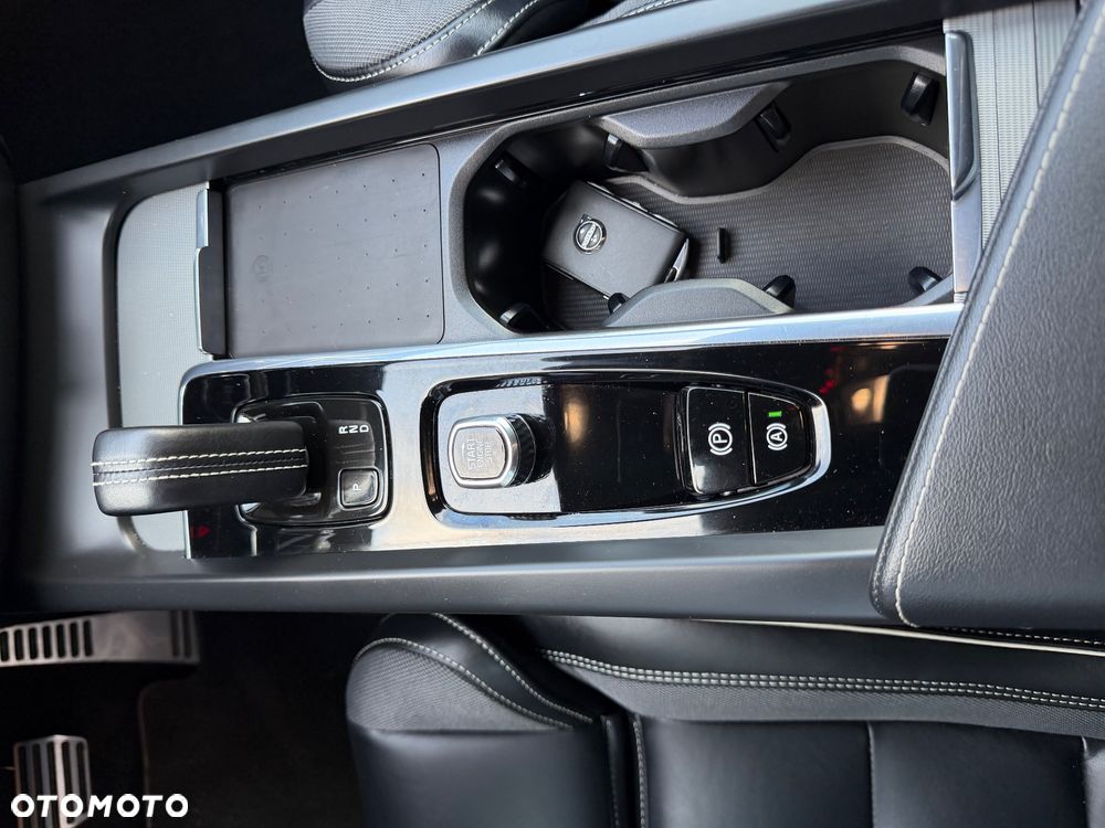 Volvo XC 60 B4 B Inscription - 25