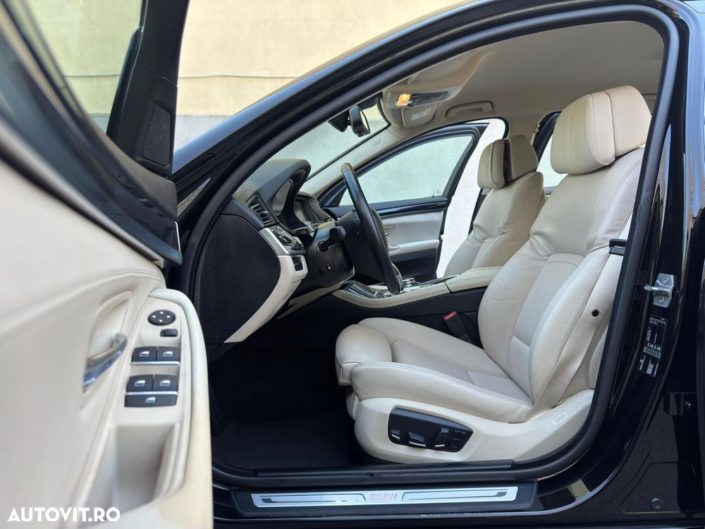 BMW Seria 5 520d Aut. Luxury Line - 35