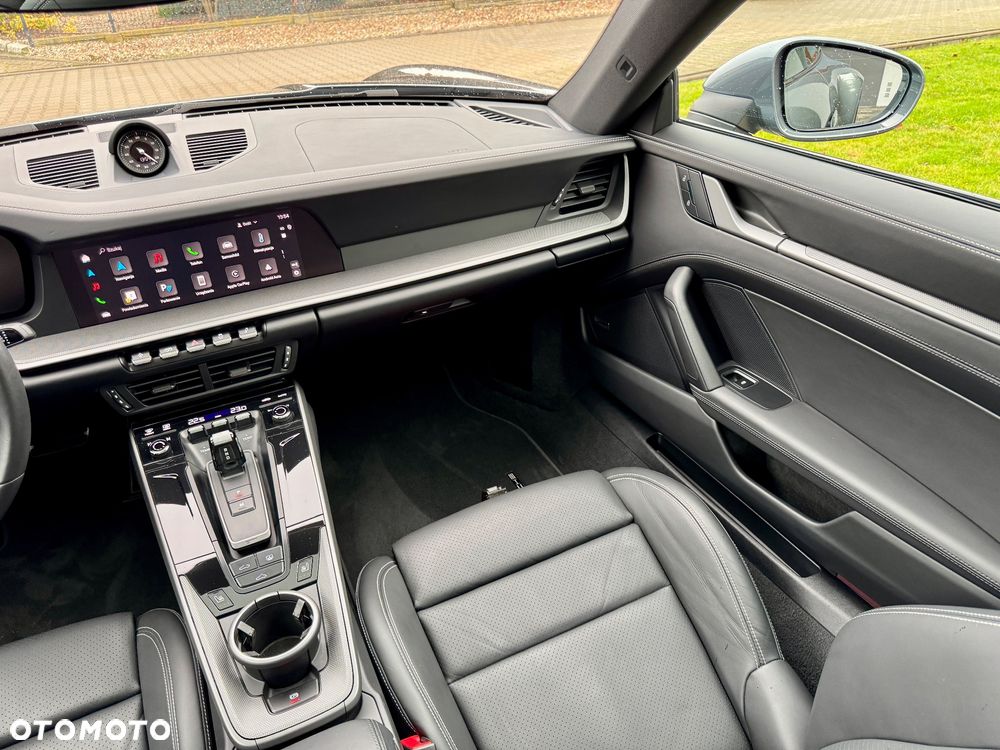 Porsche 911 Carrera PDK - 22