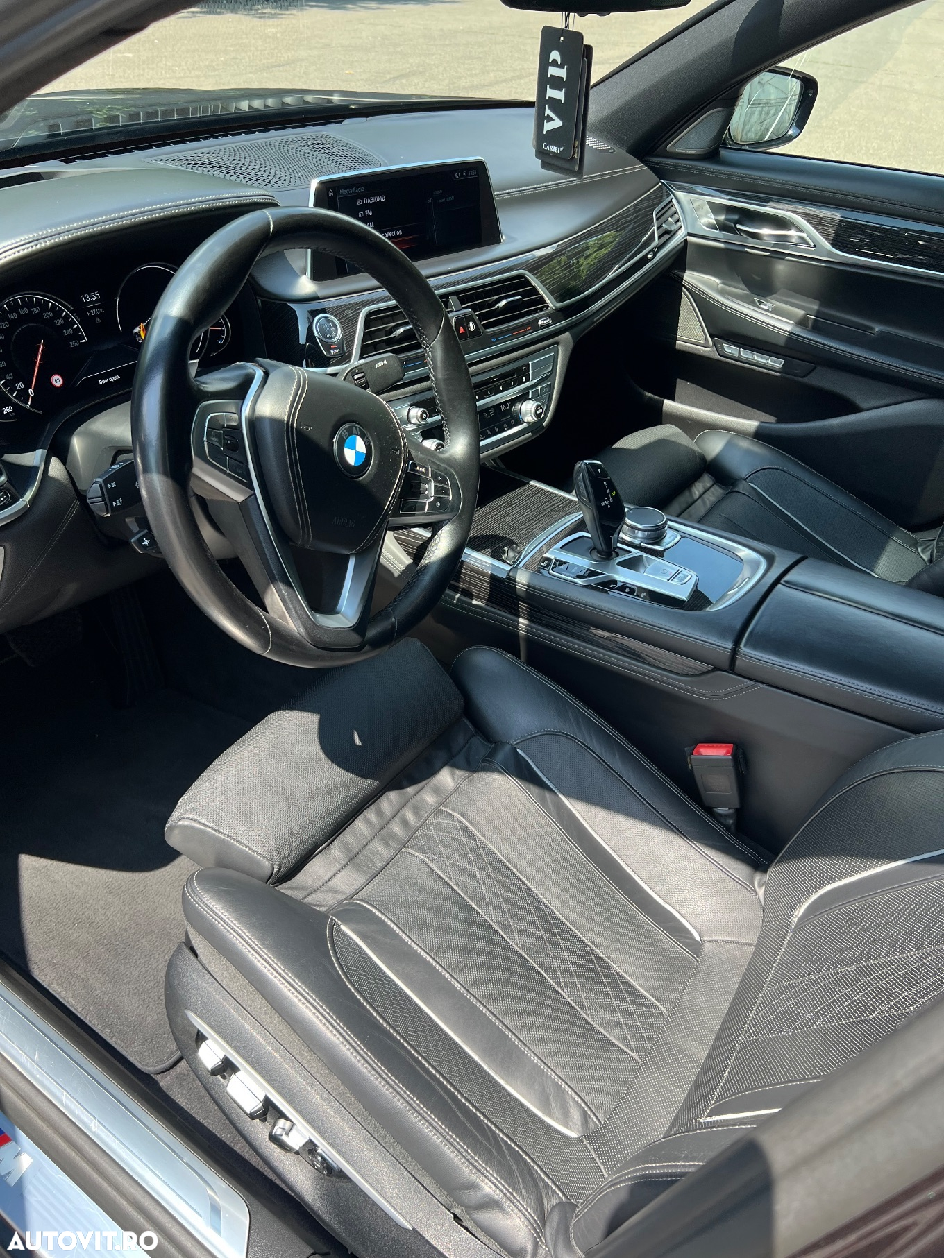 BMW Seria 7 740d xDrive - 34