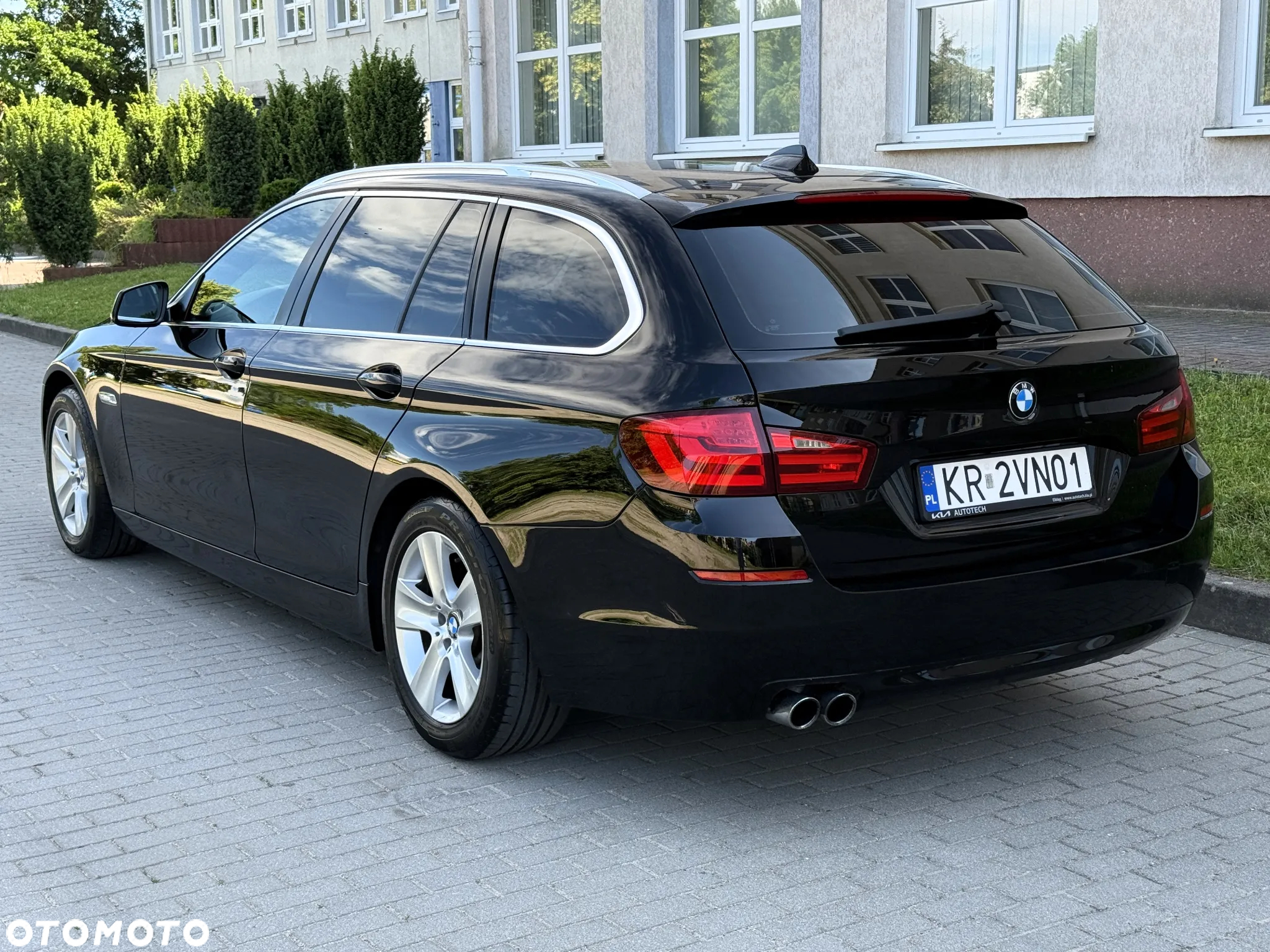 BMW Seria 5 520d Touring - 13