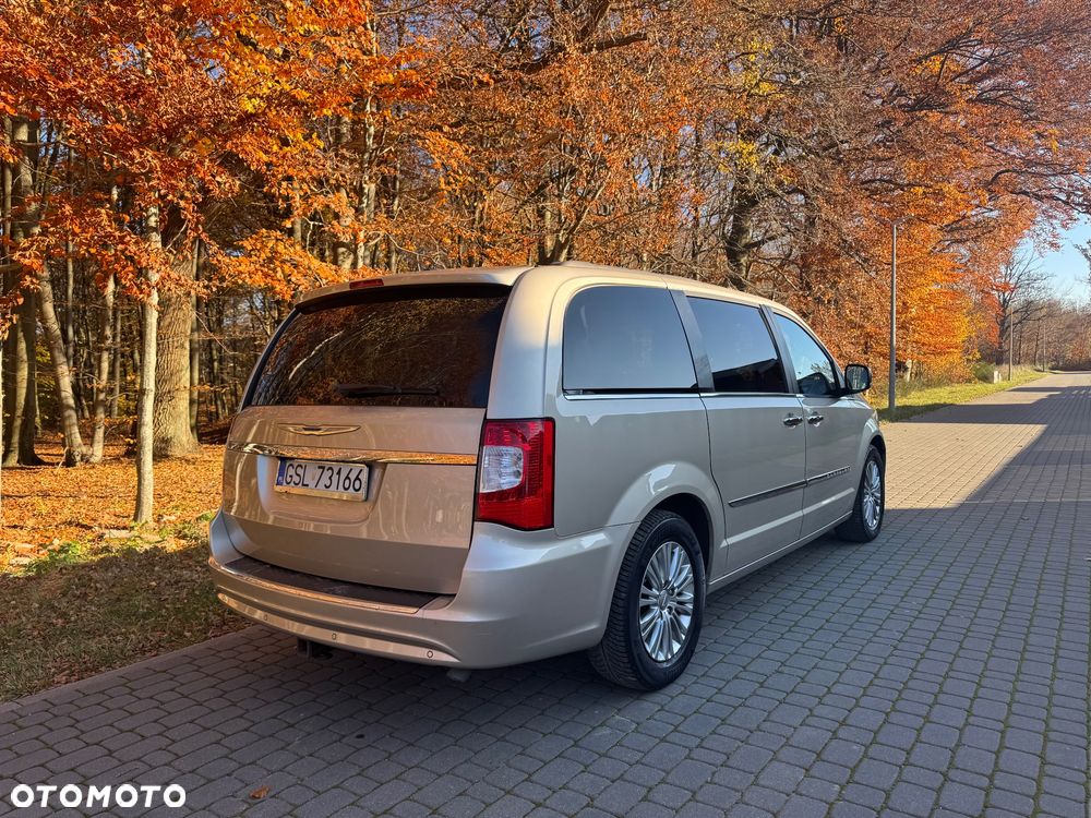 Chrysler Town & Country 3.6 Touring - 8