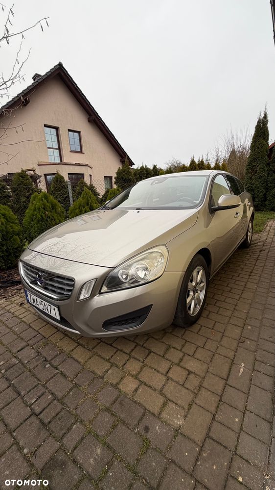 Volvo V60 DRIVe - 15