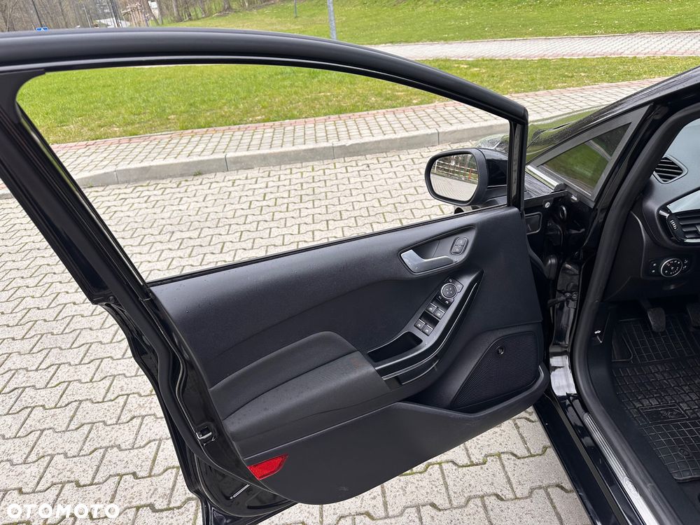 Ford Fiesta 1.0 EcoBoost S&S COOL&CONNECT - 11