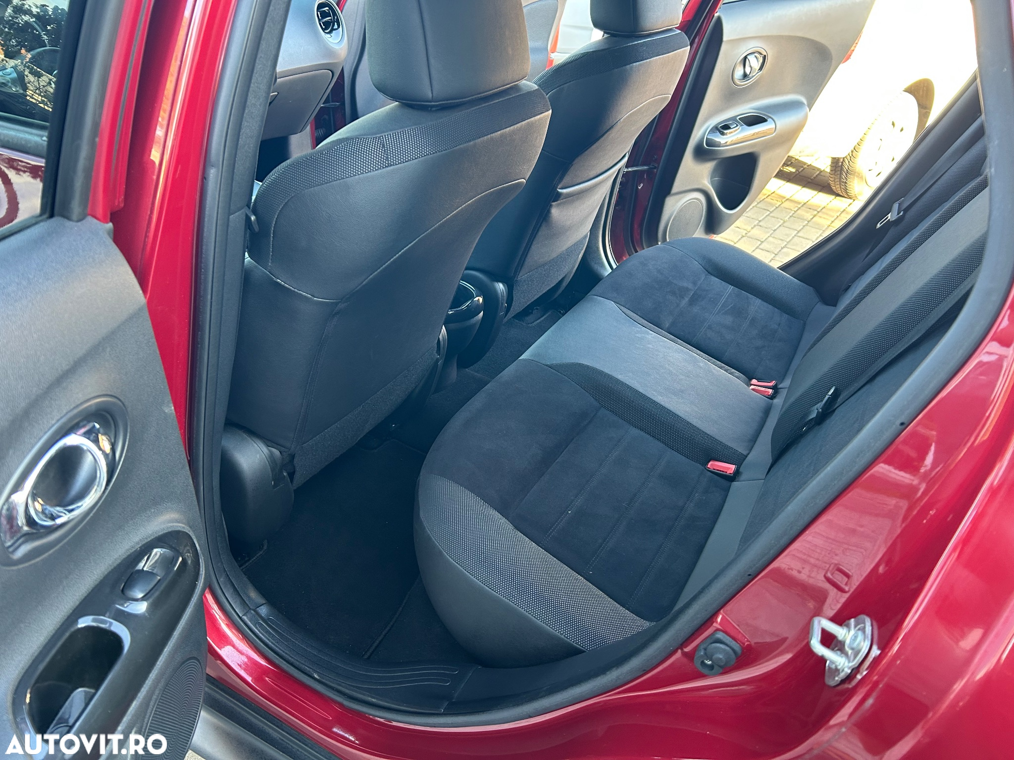 Nissan Juke 1.6L XTRONIC Acenta Open Air Aut. - 8