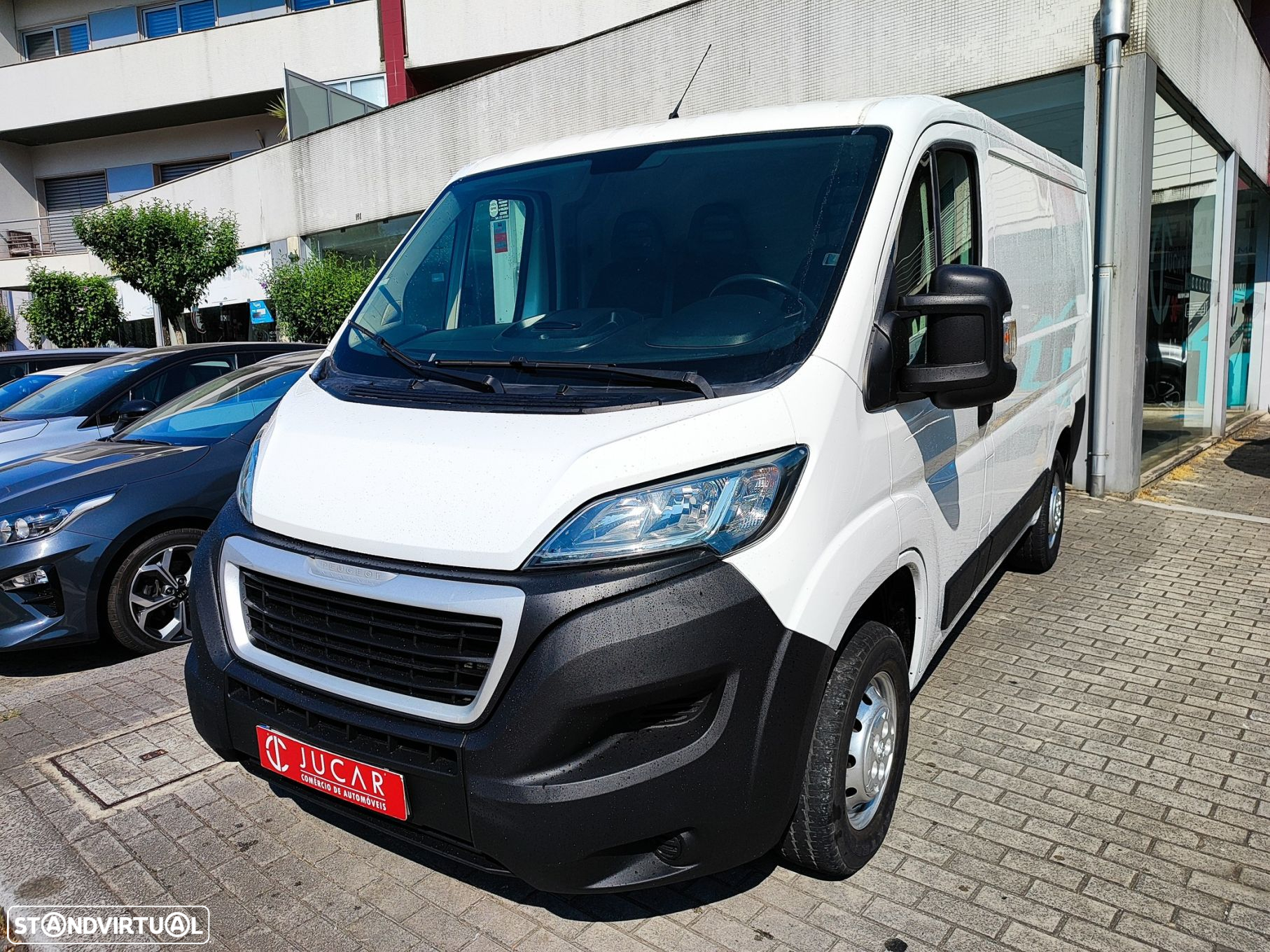 Peugeot Boxer 2.2 BlueHDi 330 L1H1 Pro - 2