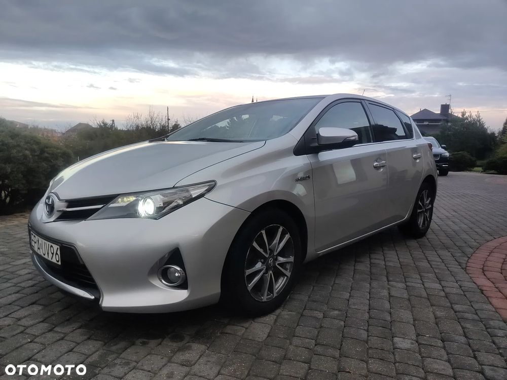 Toyota Auris 1.8 HSD Sol - 13