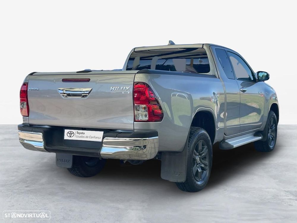 Toyota Hilux 2.4 D-4D 4WD Trial - 18