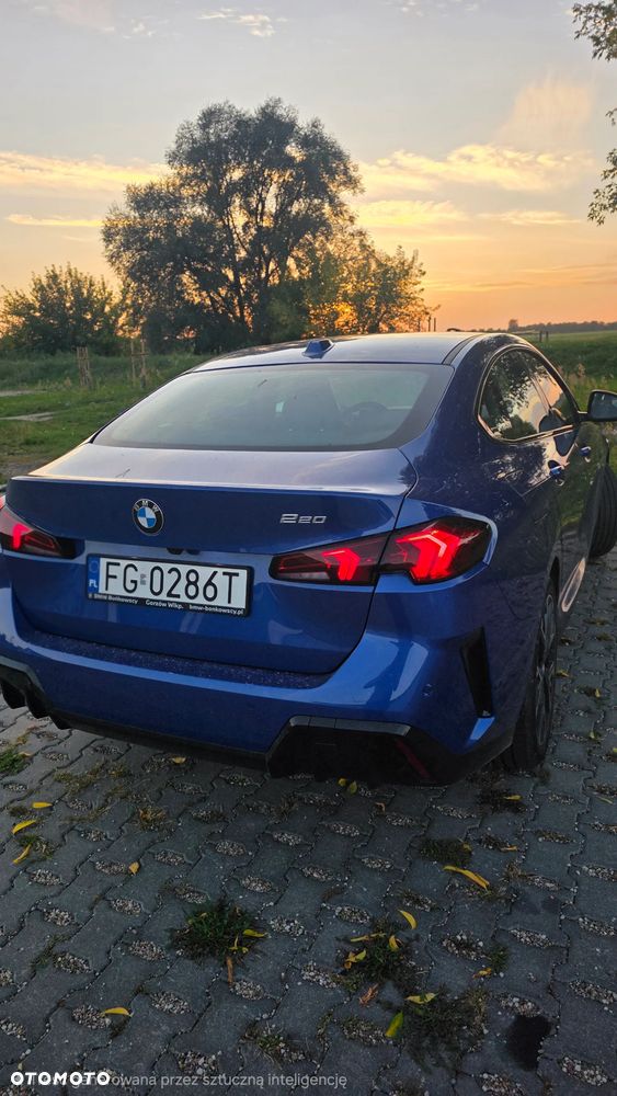 BMW Seria 2 220i mHEV - 8