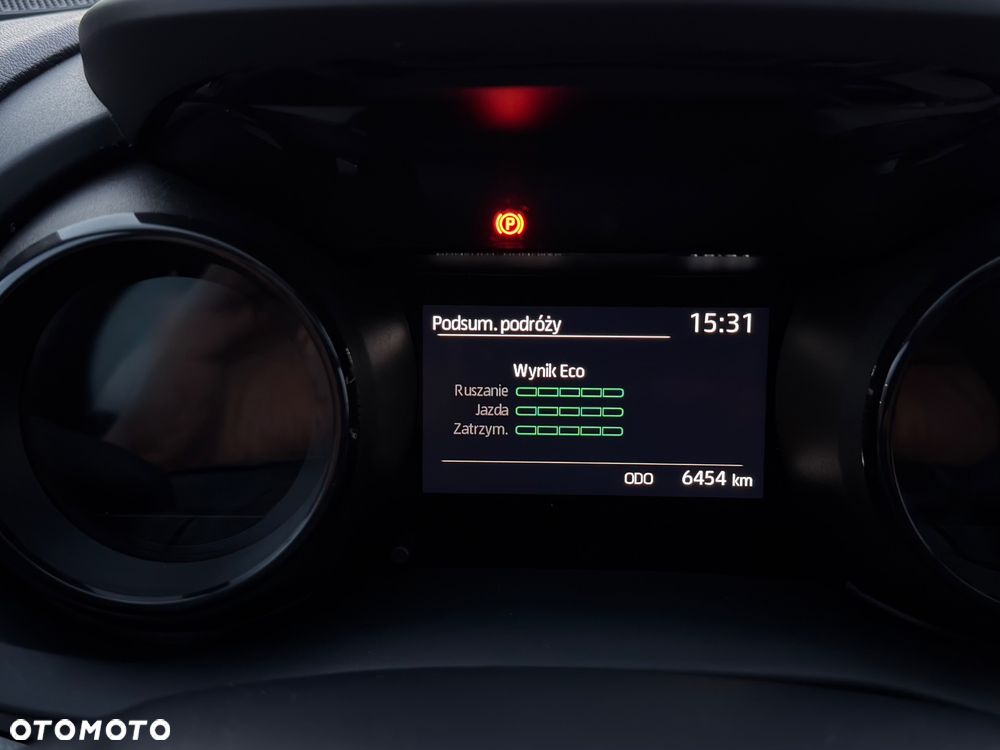 Toyota Yaris Hybrid 1.5 Executive - 24