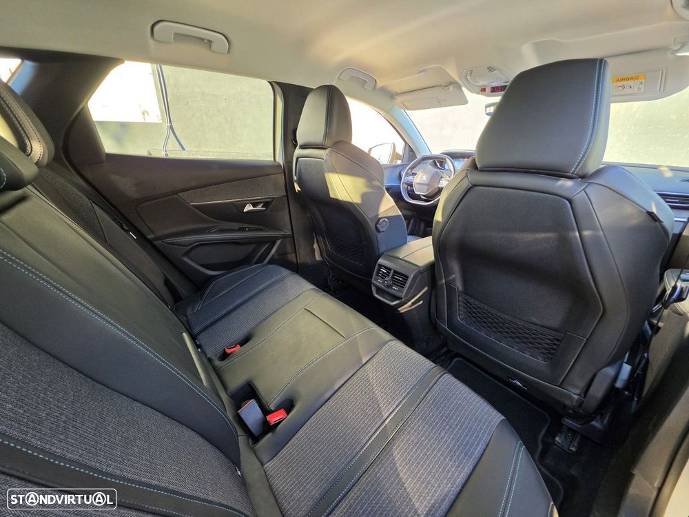 Peugeot 3008 1.6 Hybrid4 Allure Pack e-EAT8 - 8