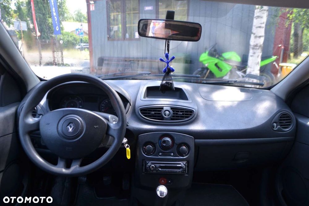 Renault Clio - 6
