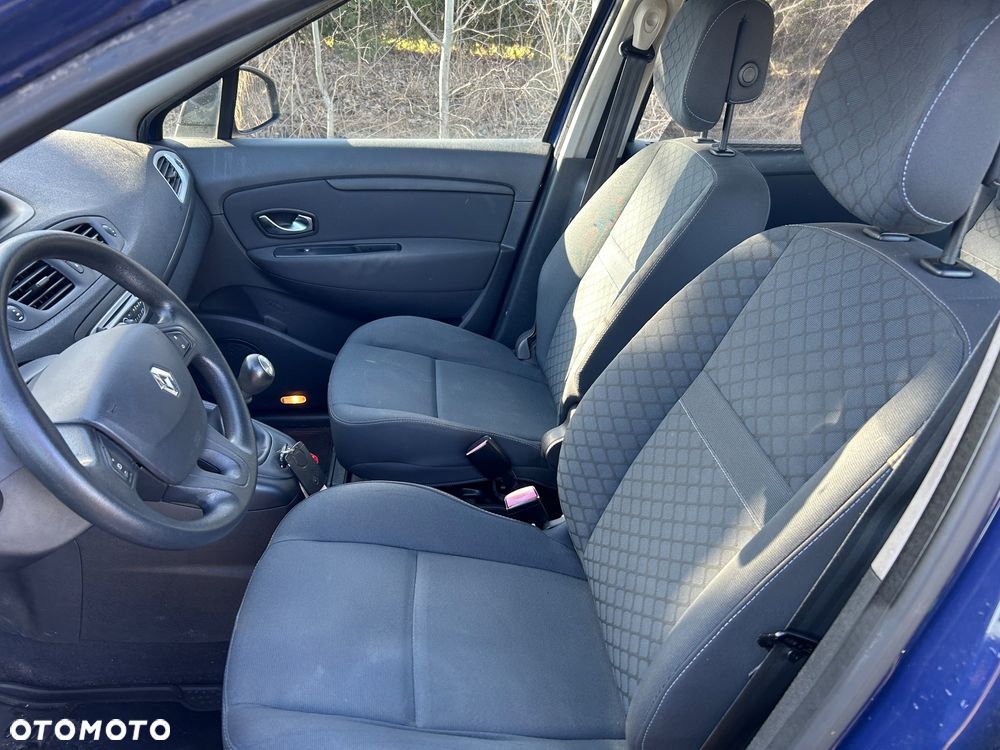 Renault Grand Scenic - 12