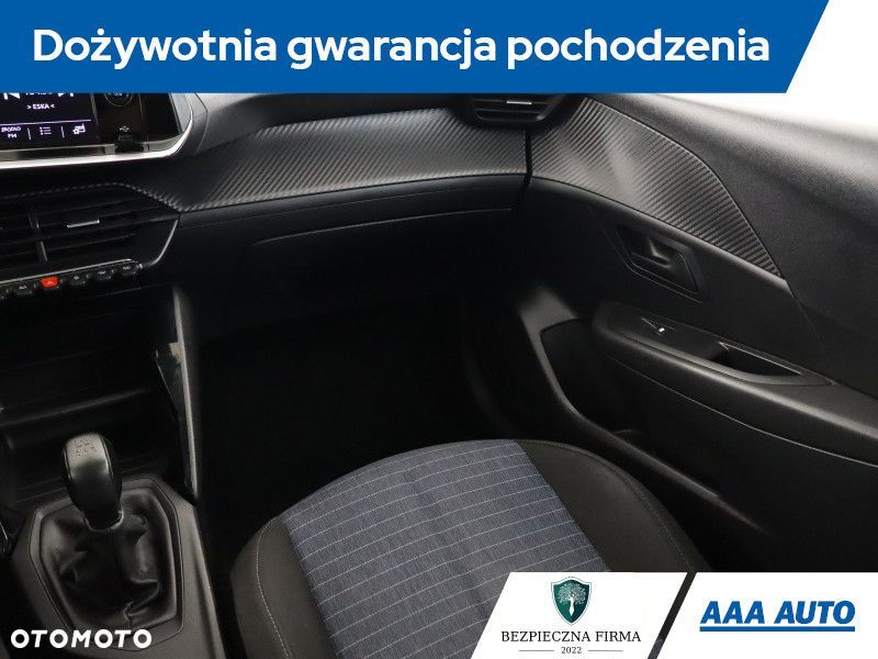 Peugeot 208 - 10