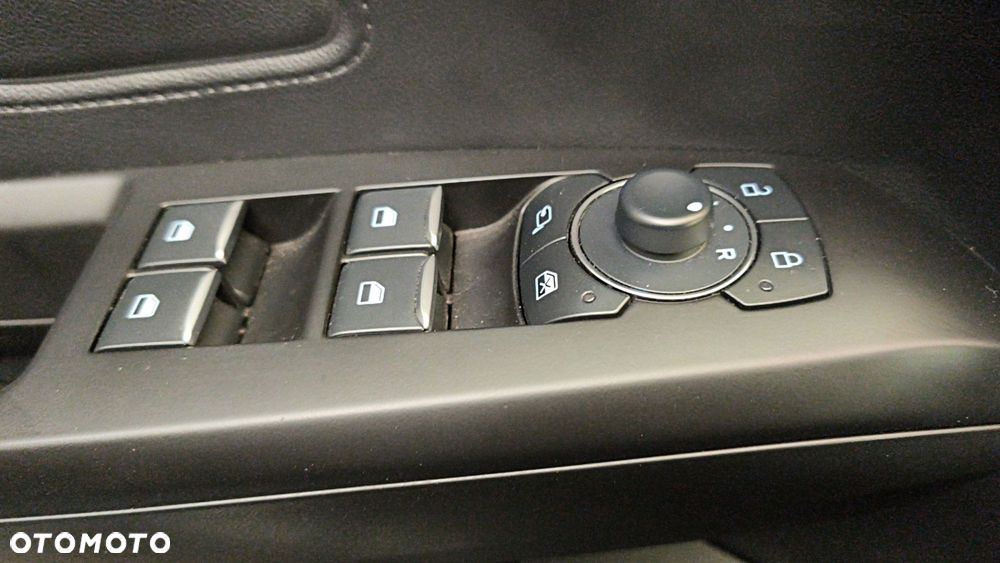 Ford Focus 1.0 EcoBoost mHEV Titanium X - 19