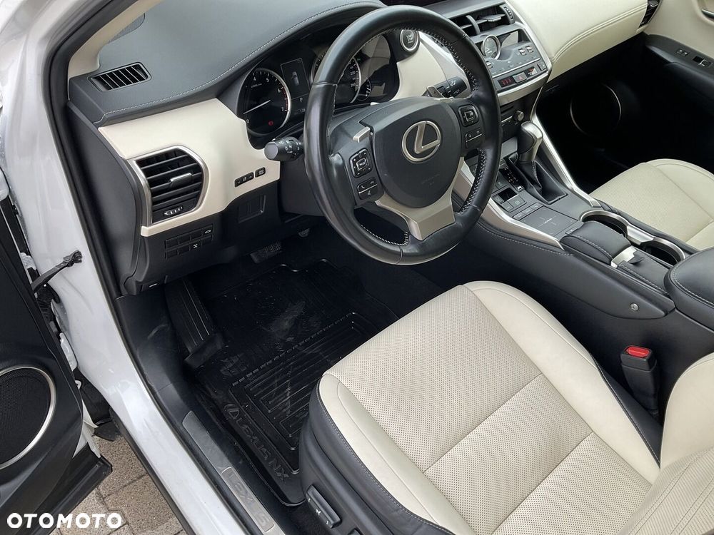 Lexus NX 300 Prestige AWD - 22