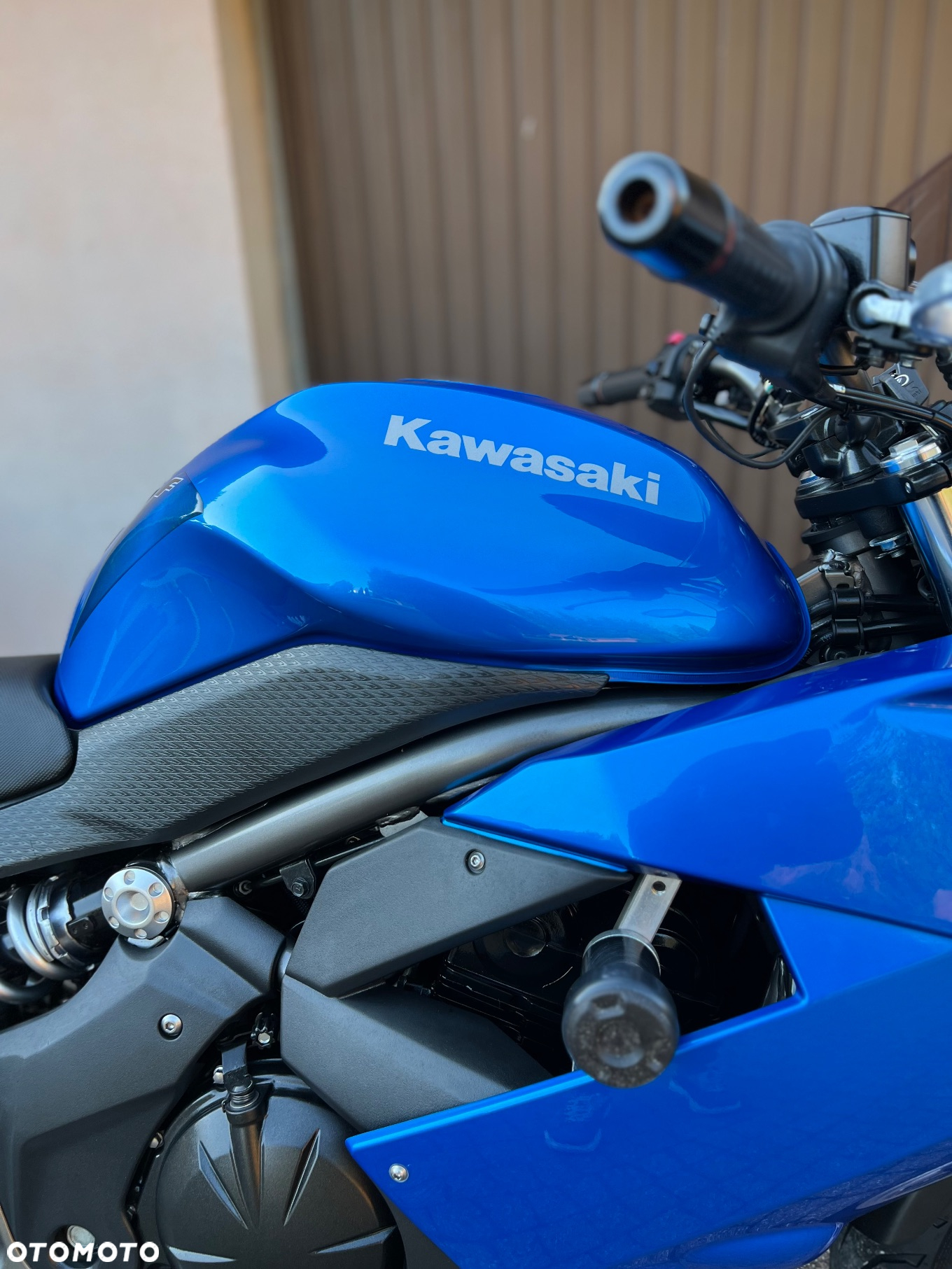 Kawasaki ER - 10