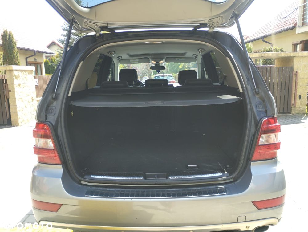 Mercedes-Benz ML - 11