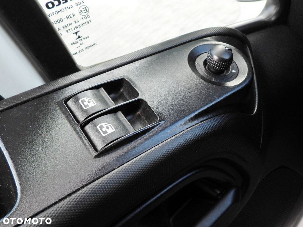Iveco DAILY 35S16 FURGON BRYGADÓWKA 7 MIEJSC TEMPOMAT KLIMATYZACJA  160KM - 25