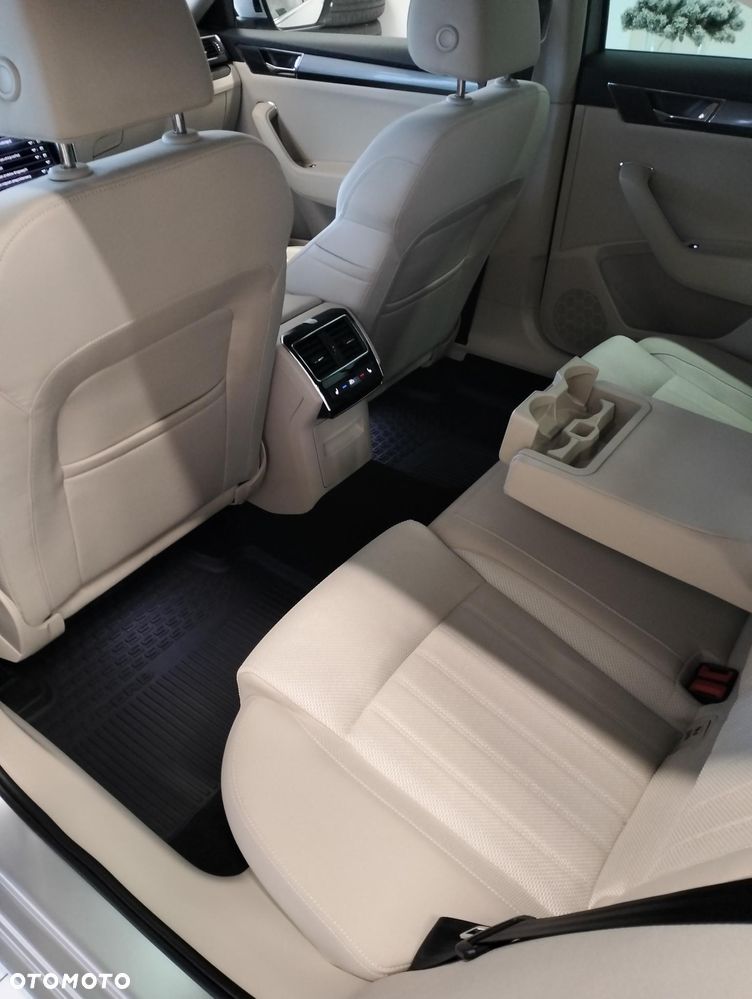 Skoda Superb 2.0 TSI Style DSG - 19