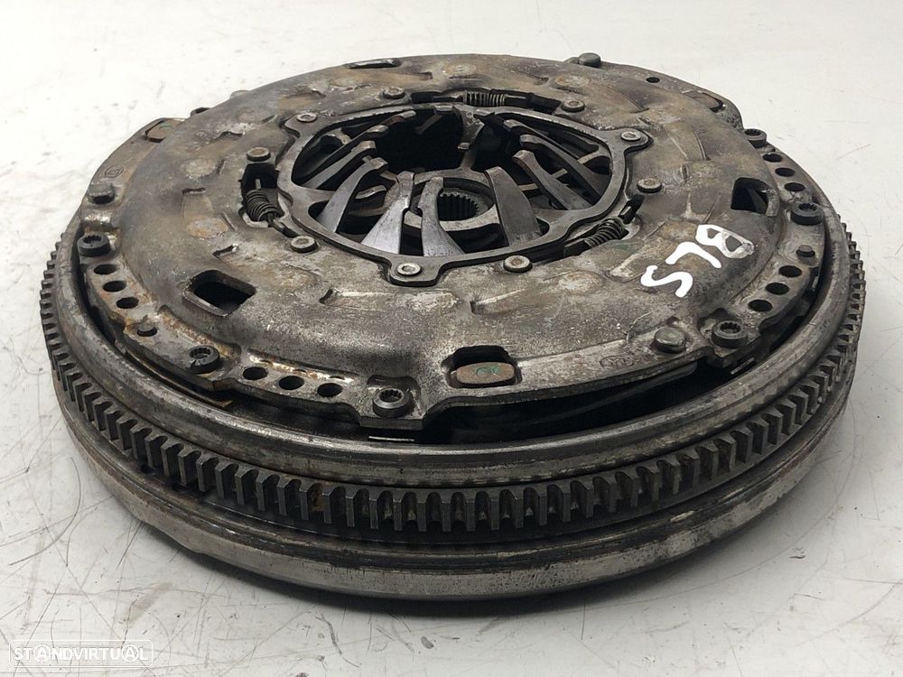 Volante Bi-massa Usado AUDI A3 (8P1) 1.9 TDI | 05.03 - 05.10 REF. MOTOR BLS - 2