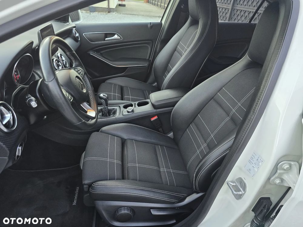 Mercedes-Benz Klasa A 180 (BlueEFFICIENCY) AMG Sport - 9