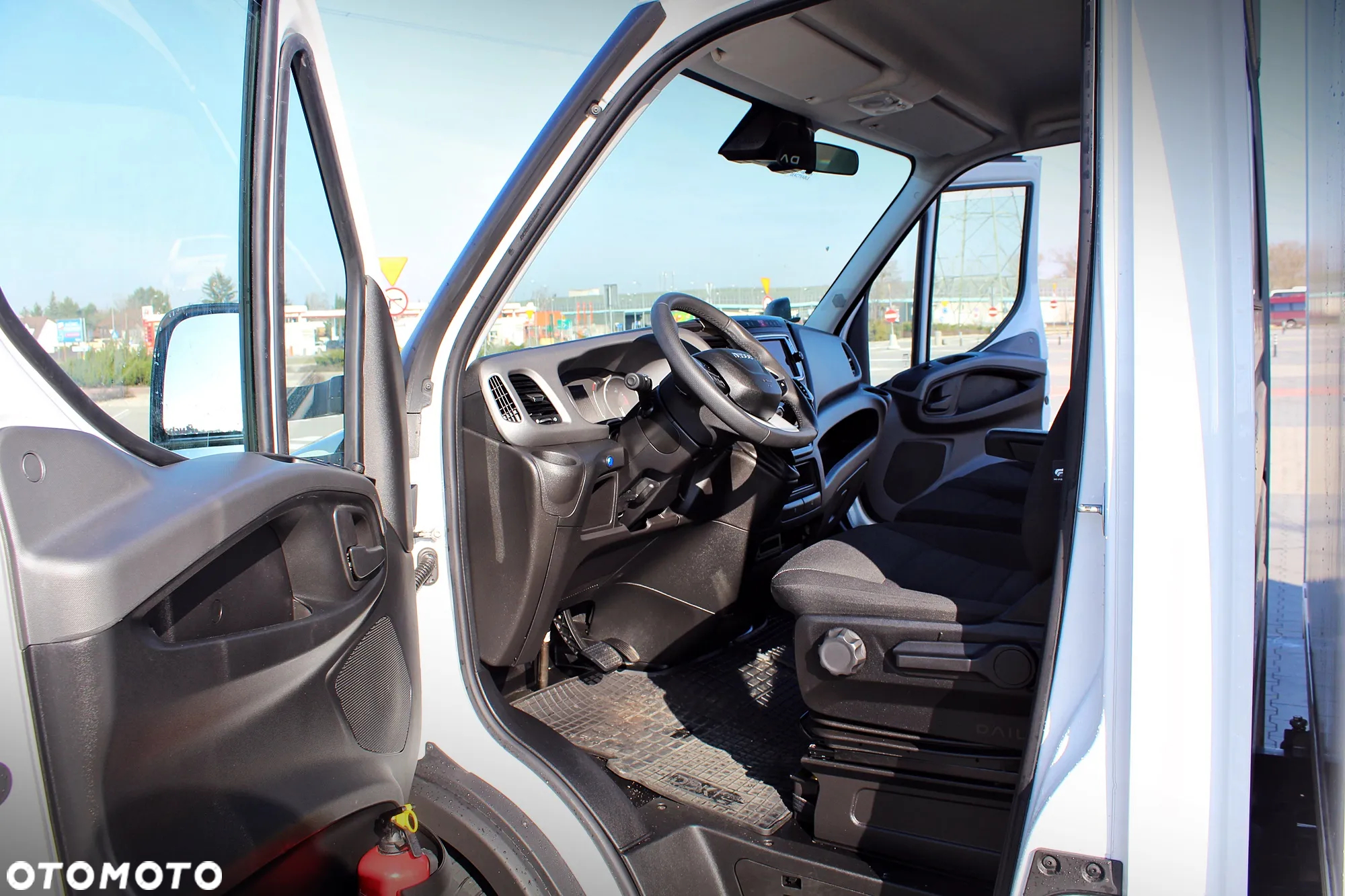 Iveco Daily 35S18 kontener 9eu palet + winda Dhollandia750kg - 14
