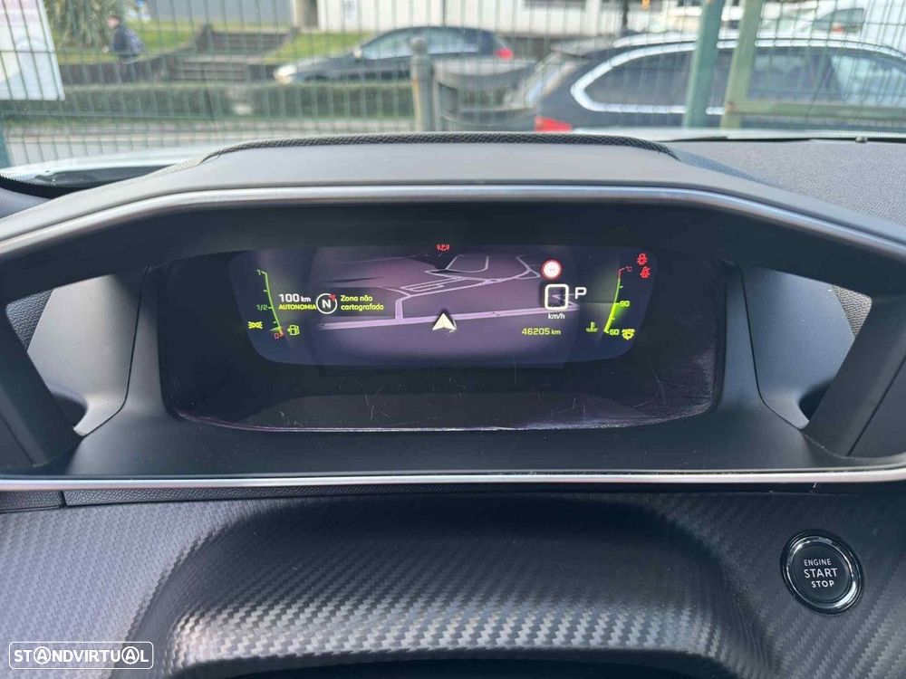 Peugeot 2008 1.2 PureTech GT EAT8 - 11
