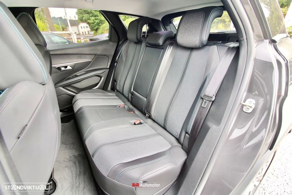 Peugeot 3008 1.6 Hybrid Allure e-EAT8 - 18