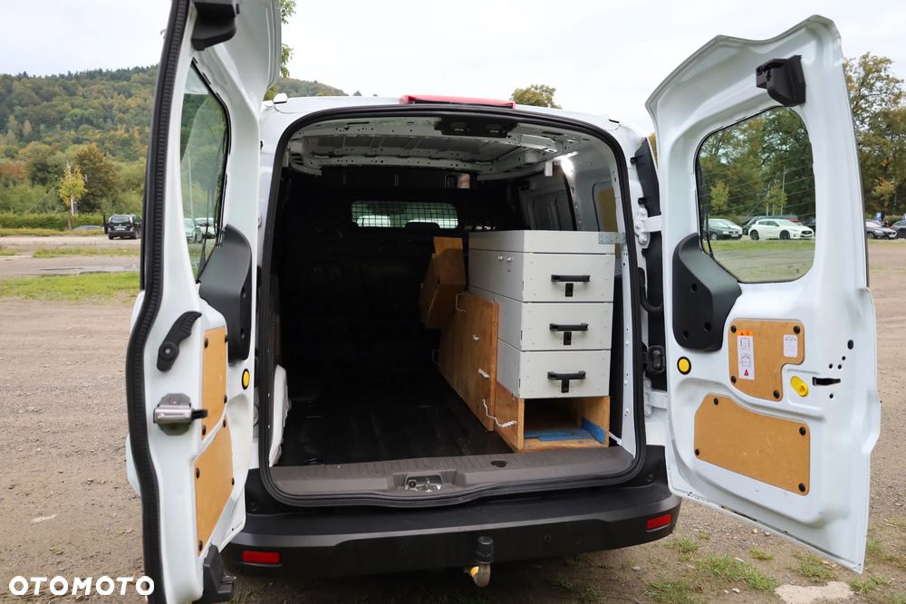 Ford Transit Connect - 19