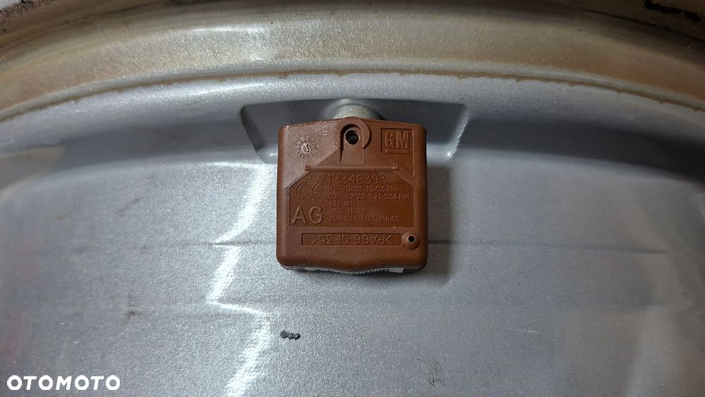 Felgi Aluminiowe 17 Opel Astra J 5x105 ET 42 - 16