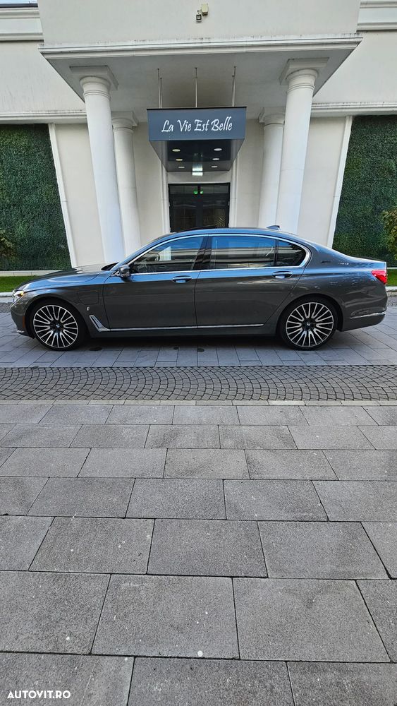 BMW Seria 7 740Le xDrive iPerformance - 12