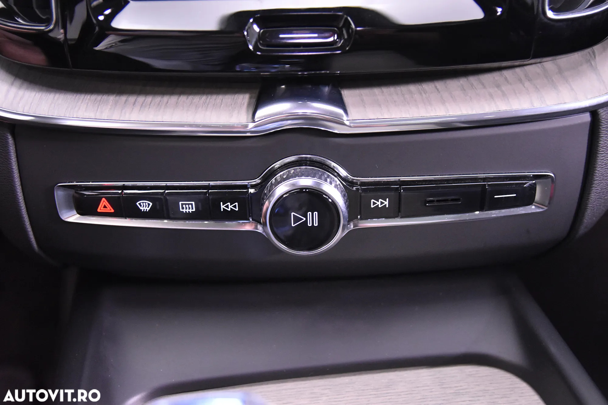 Volvo XC 60 T8 AWD Recharge Core - 17