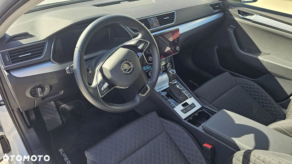 Skoda Superb 1.5 TSI Ambition DSG - 17