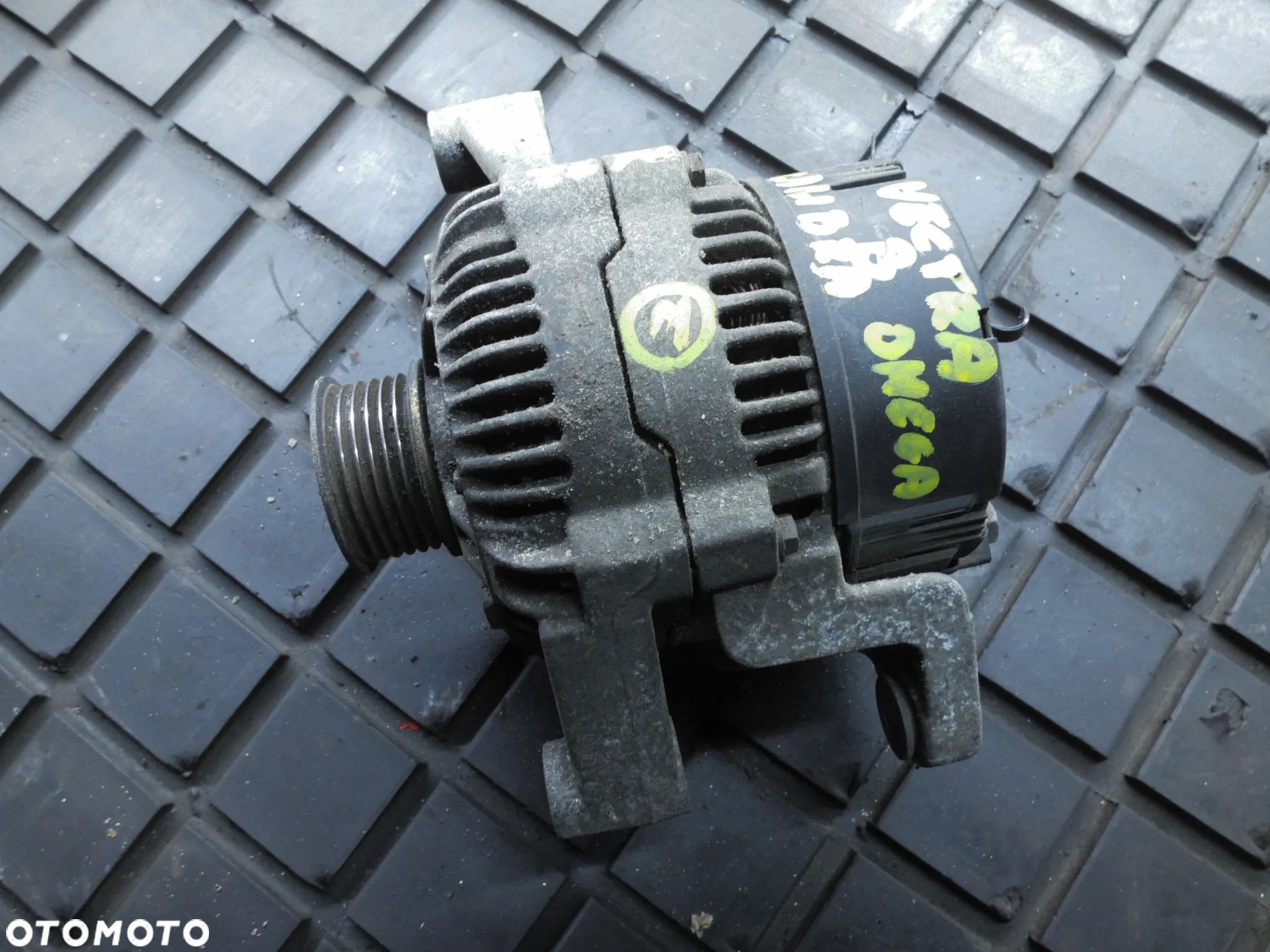 ALTERNATOR 0123120001 CORSA B ASTRA F VECTRA B POSIADAM 3 SZTUKI - 1