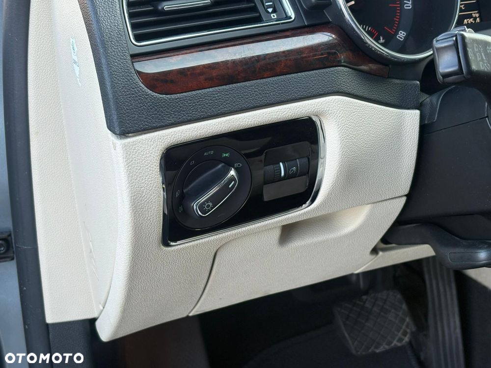 Skoda Superb 2.0 TSI DSG Elegance - 26