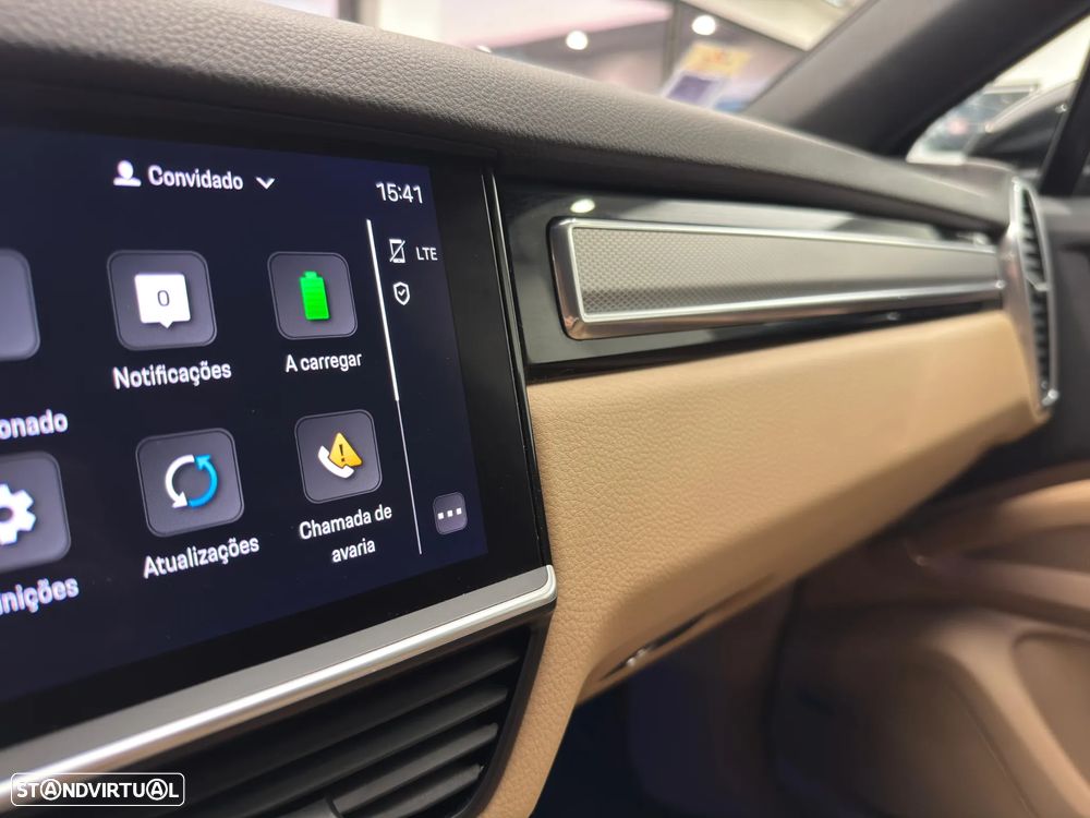 Porsche Cayenne Coupé E-Hybrid Platinum Edition - 24