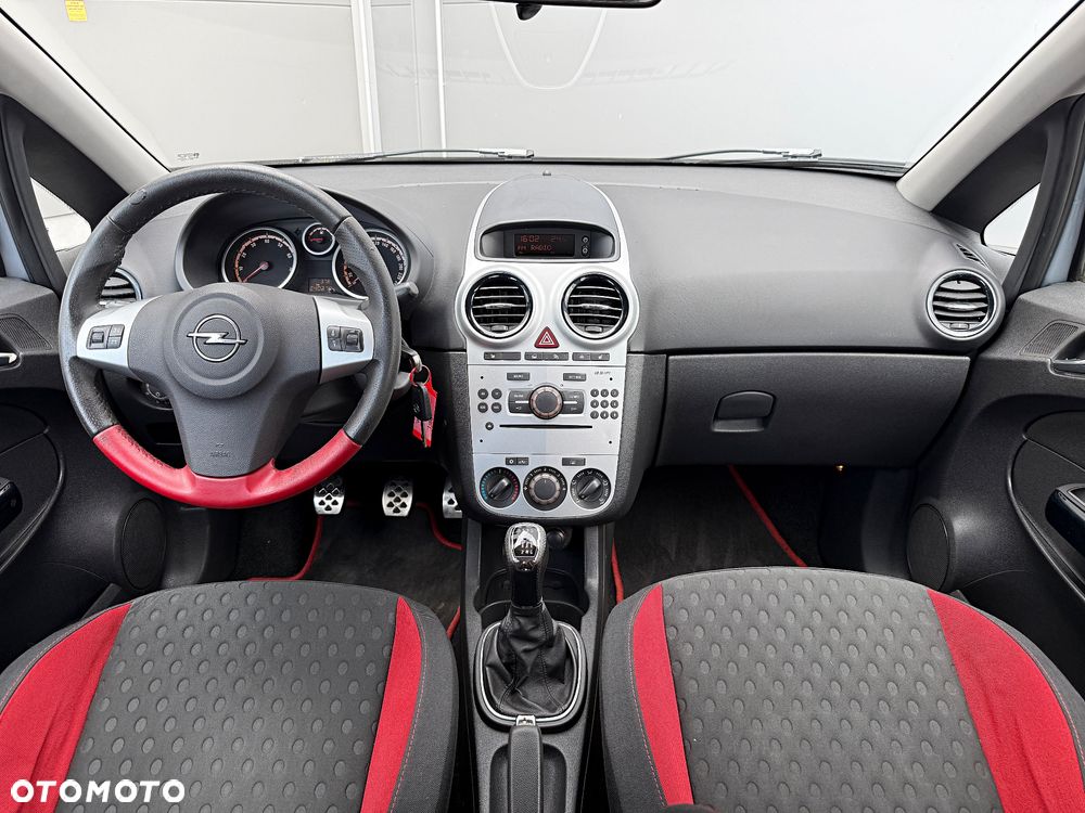 Opel Corsa 1.6 Turbo GSi - 18
