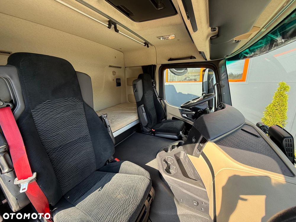 Mercedes-Benz Actros 1824 chłodnia multitemperatura // E6 // Klimatyzacja /  20 Epal // Agregat Carier Supra 1150 Mt - 35