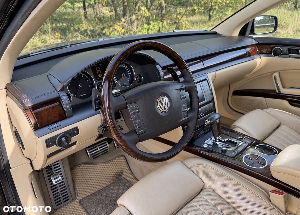 Volkswagen Phaeton 4.2 V8 4Mot (5 os.) - 6
