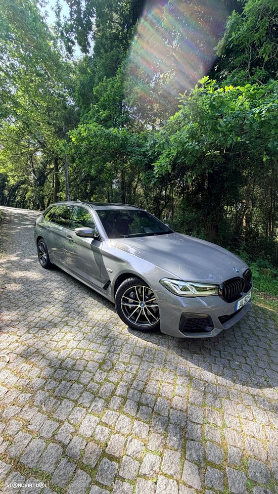 BMW 530 e Pack Desportivo M - 1