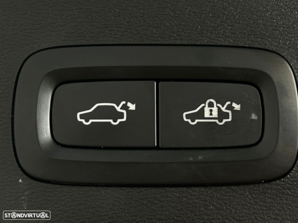 Volvo XC 40 2.0 D3 Momentum Plus Geartronic - 7