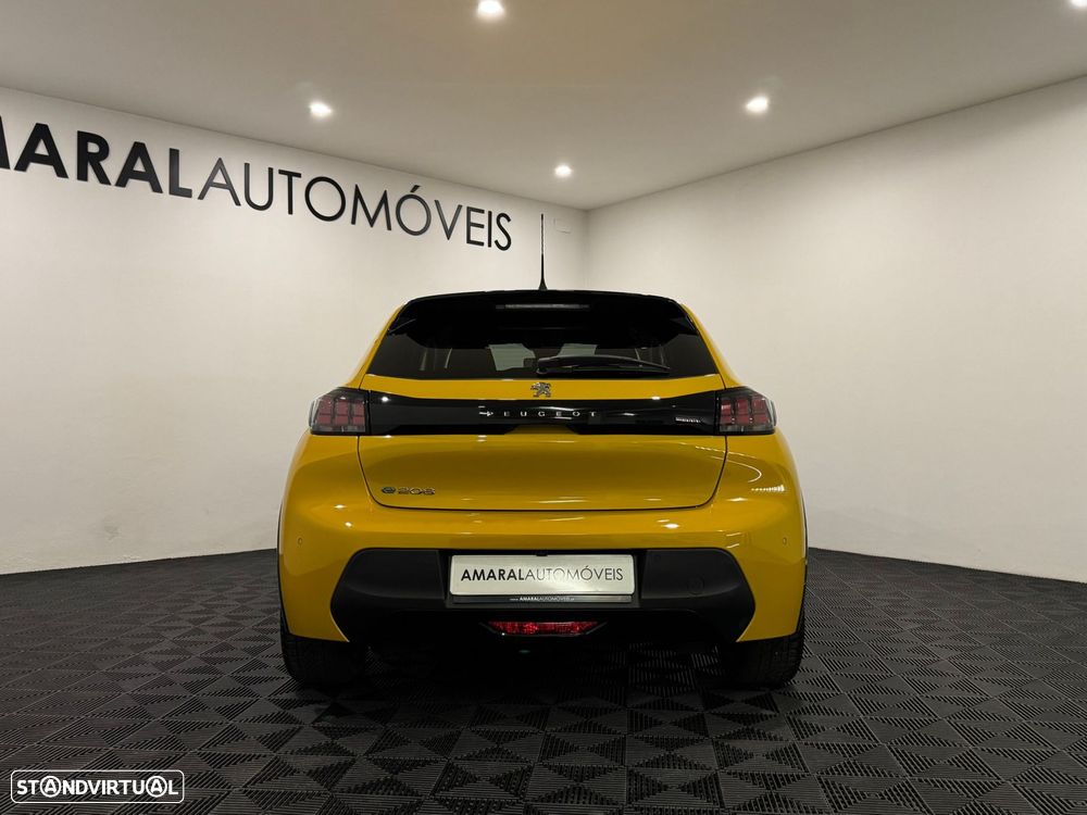 Peugeot E-208 2022 photo 4