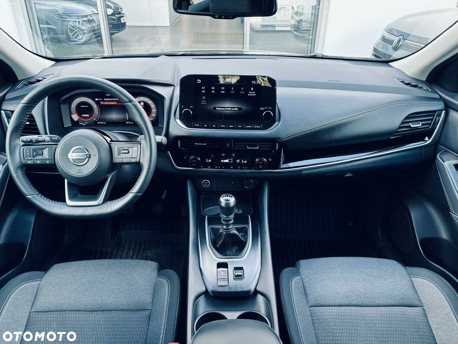 Nissan Qashqai 1.3 DIG-T N-Connecta EU6d - 22