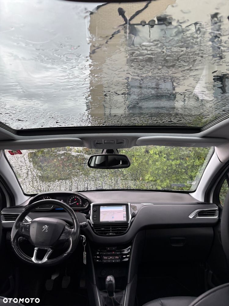 Peugeot 208 e-HDi 92 Stop&Start Allure - 10