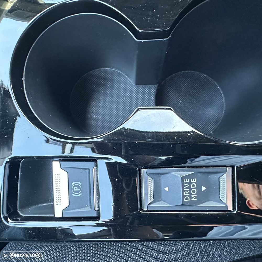 Peugeot e-2008 50 kWh Active Pack - 22