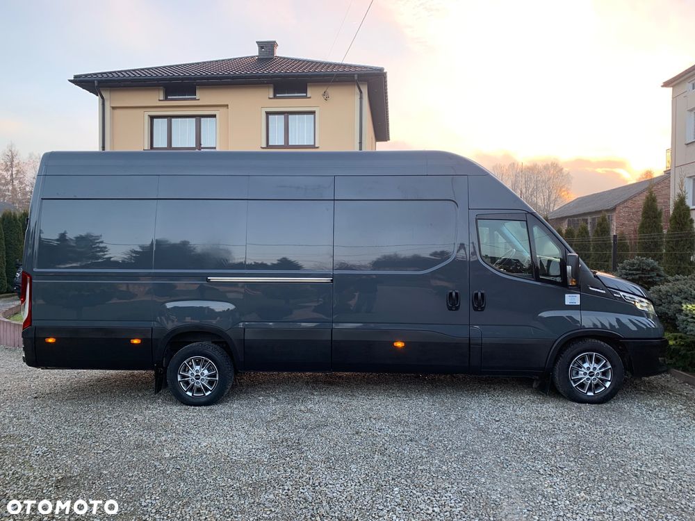 Iveco 35S18 RAMPA ZAŁADUNKOWA  L4H3 Nawigacja Kamera cofania FULL OPCJA Faktura Vat 23% - 13