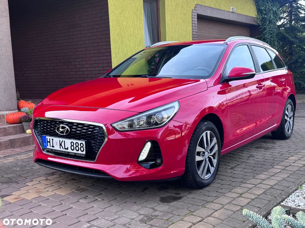 Hyundai i30 i30cw 1.4 Intro Edition - 1